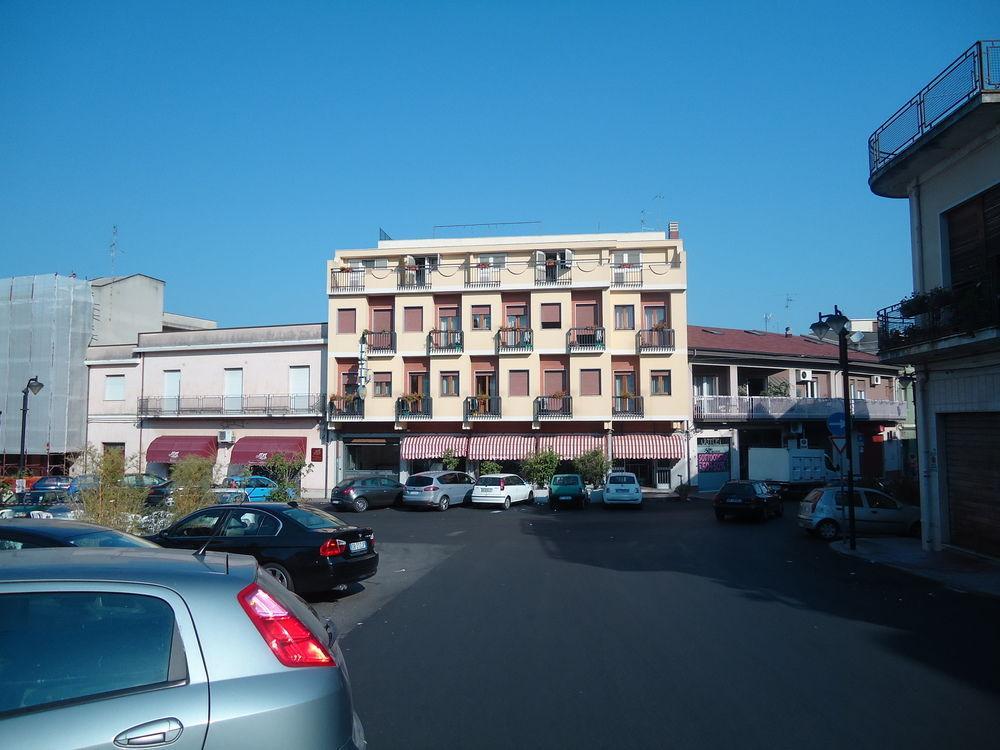 Hotel Ristorante Mommo Polistena Kültér fotó