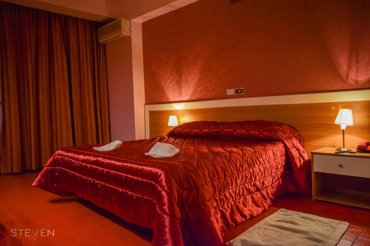 Hotel Ristorante Mommo Polistena Kültér fotó
